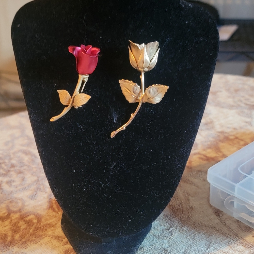 Vintage pins